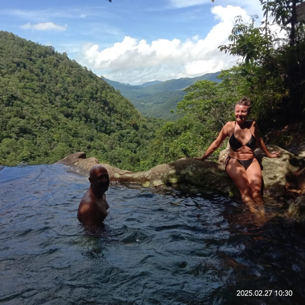 Cunca Plias Waterfall-Natural Pond