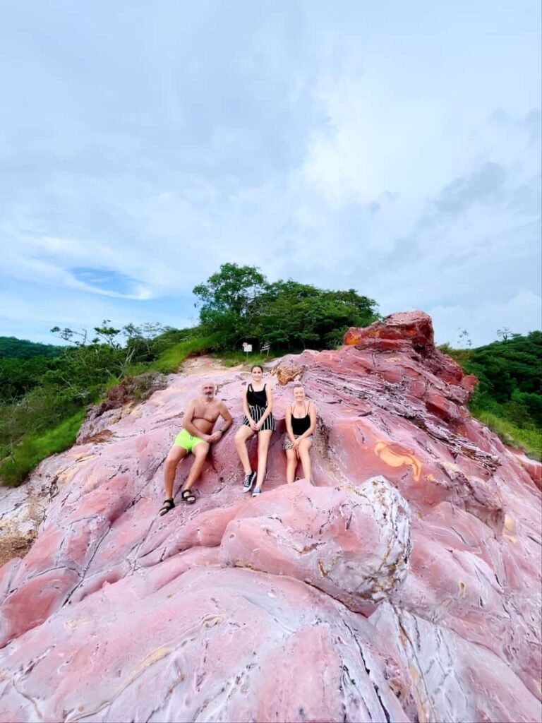 Strawberry Rock-Komodo Tour