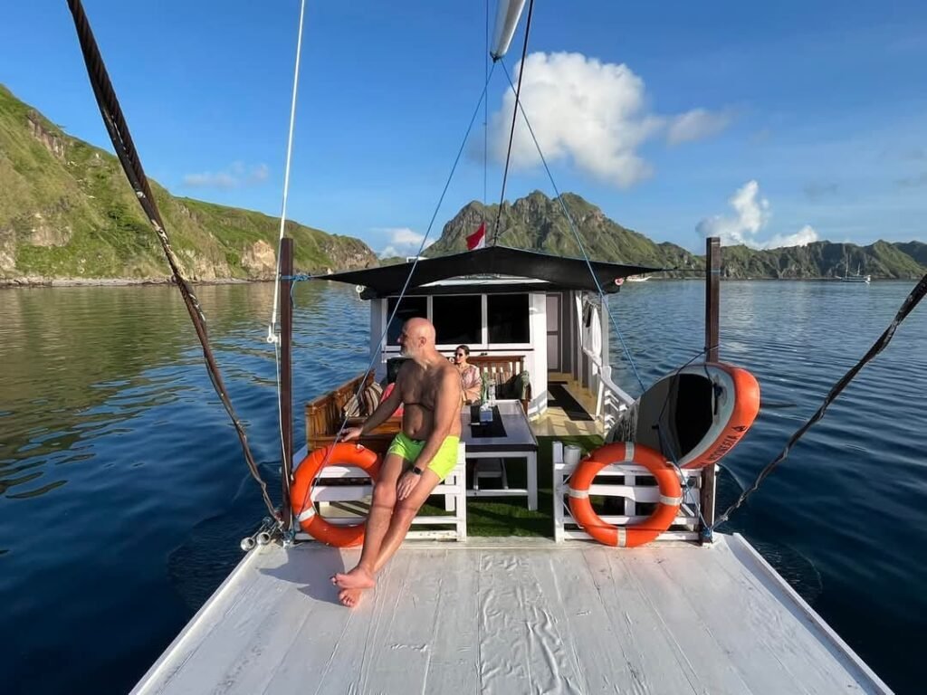 Relaxing Time-Labuan Bajo Tour