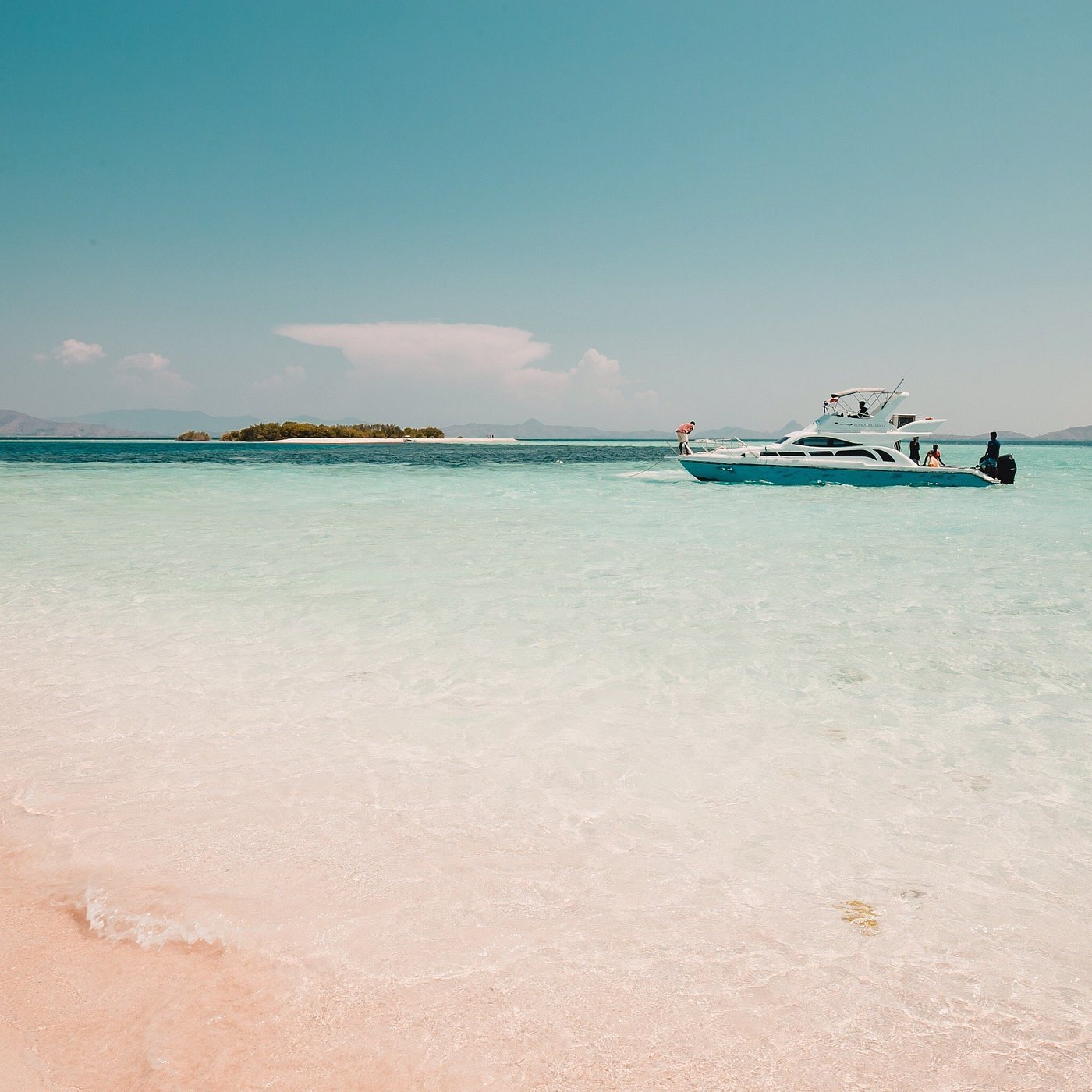 Komodo tour package with exotic island views and blue sea