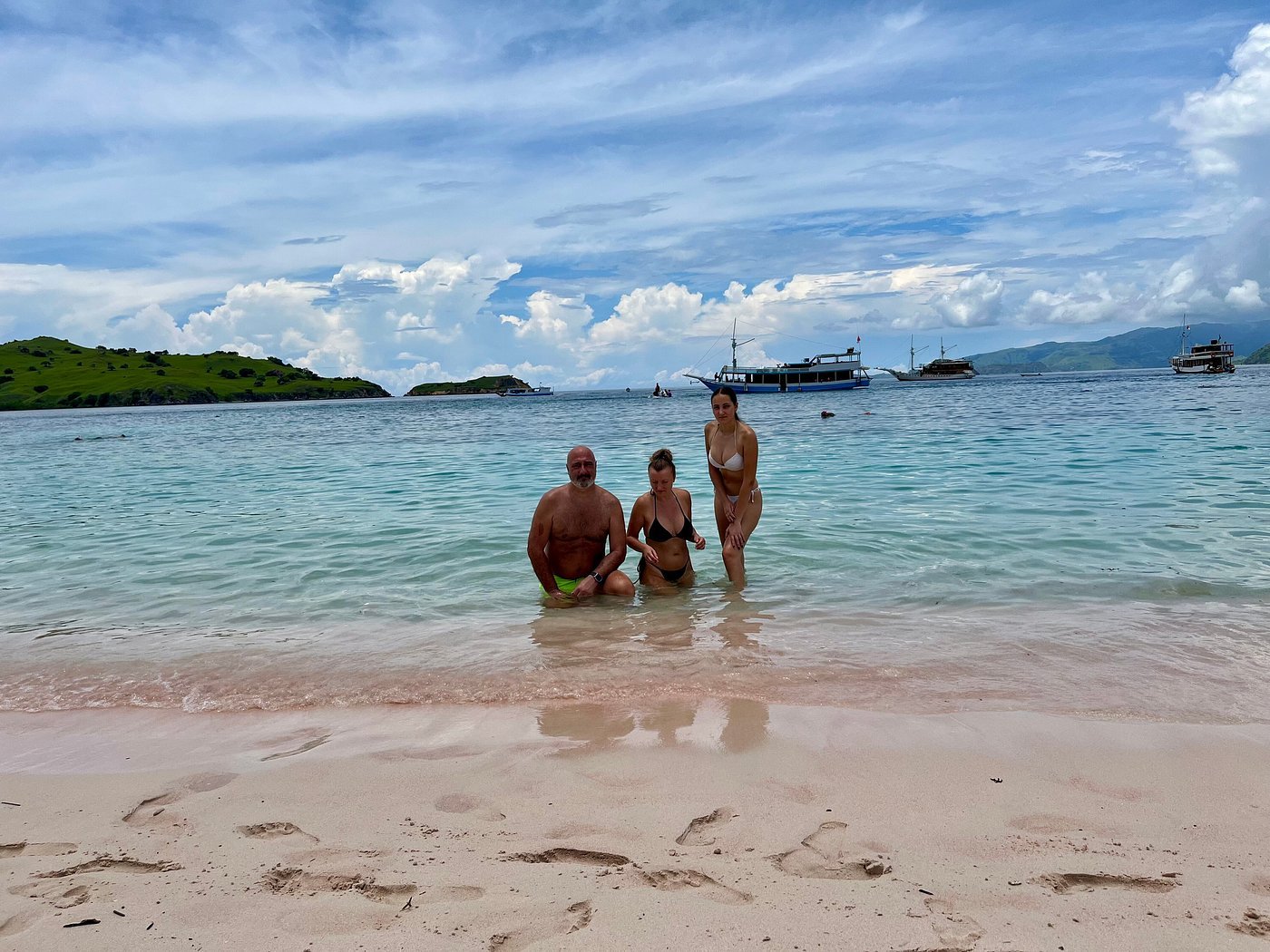 Best Komodo tour package with exotic islands and clear blue waters