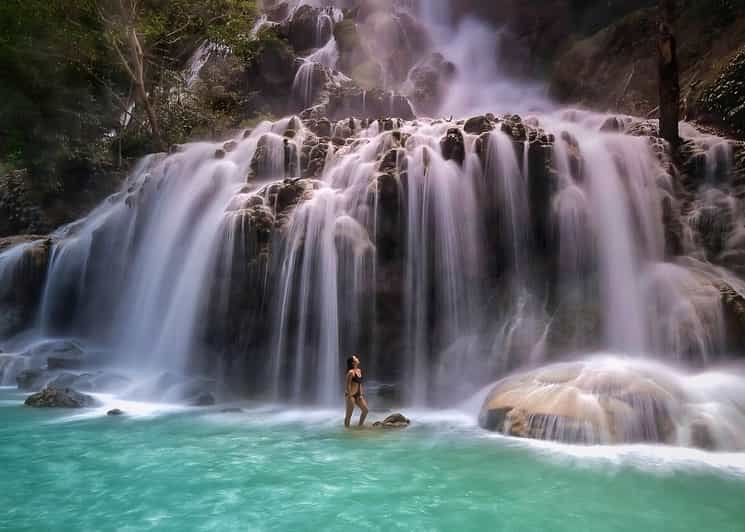 Sumba local tour guide