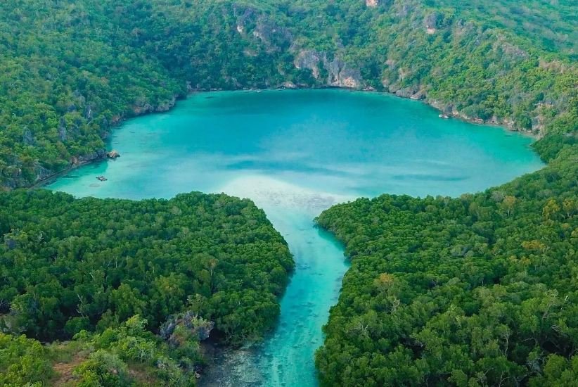 Nirvana Lake Rote Island Tour: Discover a Hidden Paradise