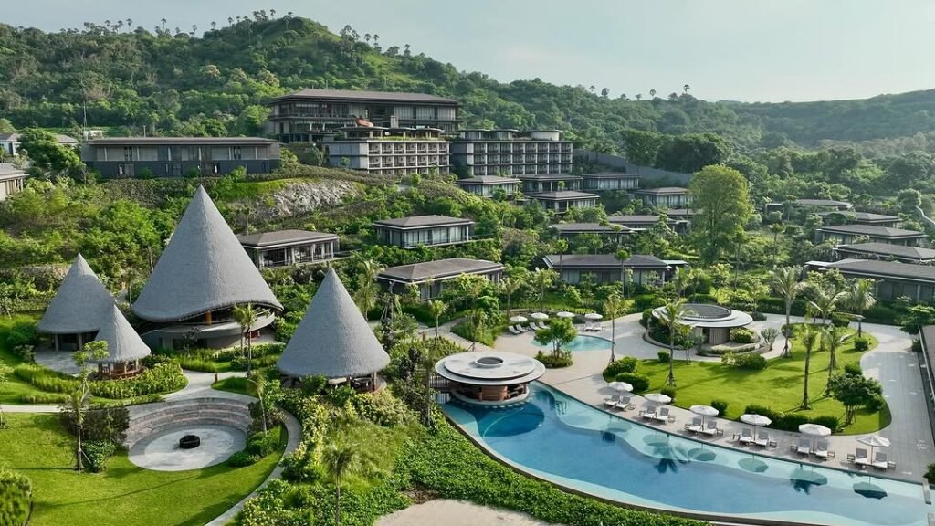 Ta'aktana Luxury Hotel-Labuan Bajo Luxury Trip