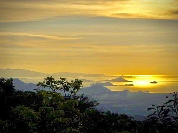 Sunset from Melo-Flores Overland Tours