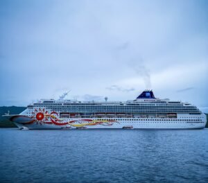 The world cruise ship komodo tour from cruise ship | The World Cruise Ship Komodo Tour from Cruise Ship