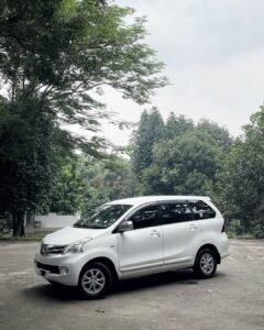Toyota Avanza   Labuan Bajo Taxi Services for airport transfers city rides and tours
