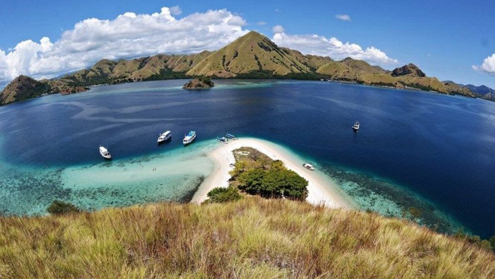 fullday komodo island by local boat
