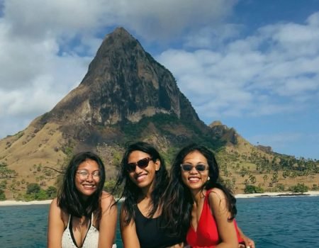 Authentic Flores Tour-Mules Island