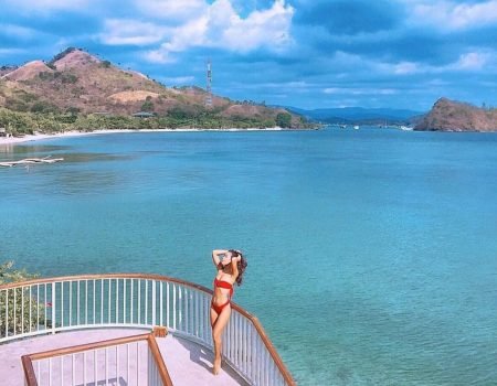 Scenic Flores tour from Labuan Bajo showcasing Komodo National Park, Kelimutu Lakes, and local cultural experiences