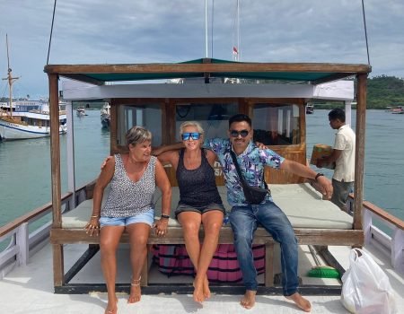 Holiday in Labuan Bajo with Flores Pristine Tour, enjoy exotic islands, beautiful beaches, snorkeling, and phinisi boat tours