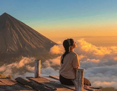 Wolobobo Hill-Flores Trip