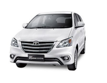 Innova-Rental Mobil di Flores