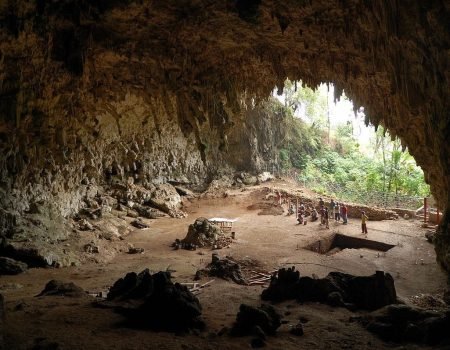 Discover the wonders of Liang Buah Cave on a private car journey from Labuan Bajo. Explore hidden caves, stunning landscapes, and unforgettable adventure just a drive away.