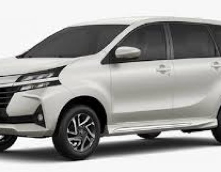 Sewa mobil harian Toyota Avanza nyaman dan irit di Labuan Bajo